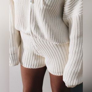 C’est Normal The Knit‎ Shorts in Cream Size XS